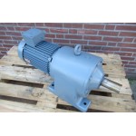64 RPM 5,5 kW Asmaat 50 mm. Used.